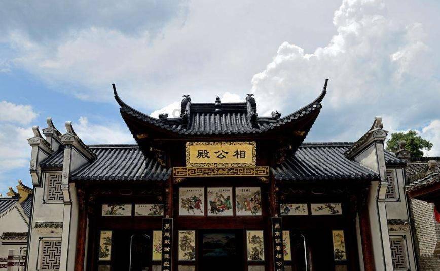 开福区14座天桥23条地下通道“盖毯子”防冻防滑